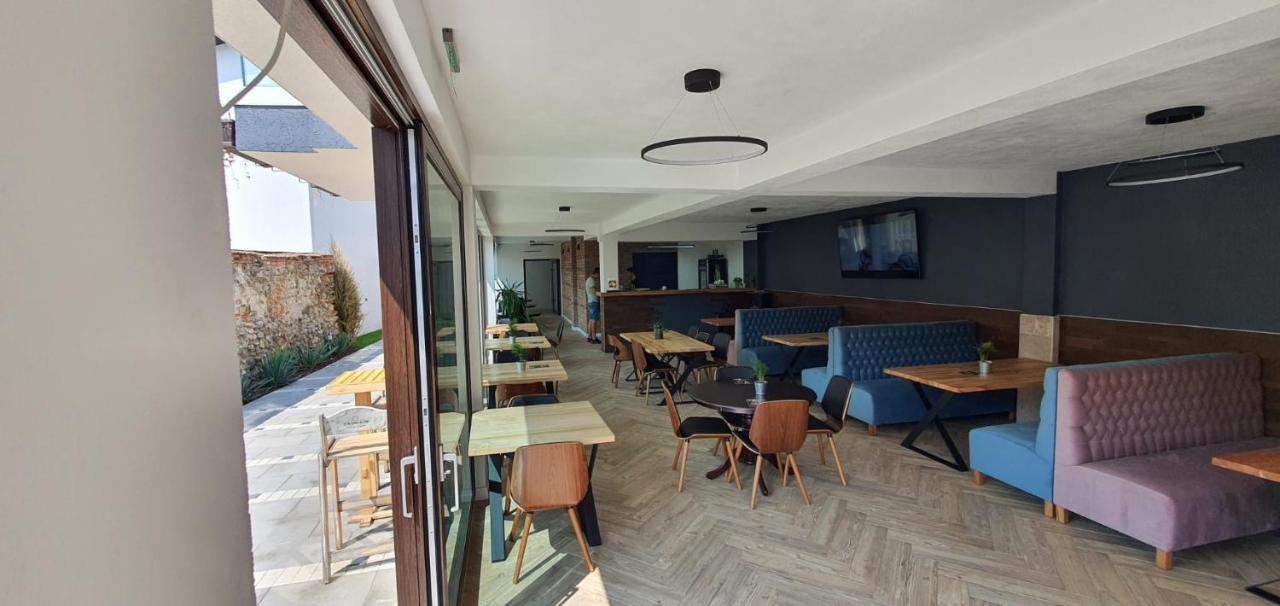 Aleea Teilor Hotel Campulung Luaran gambar