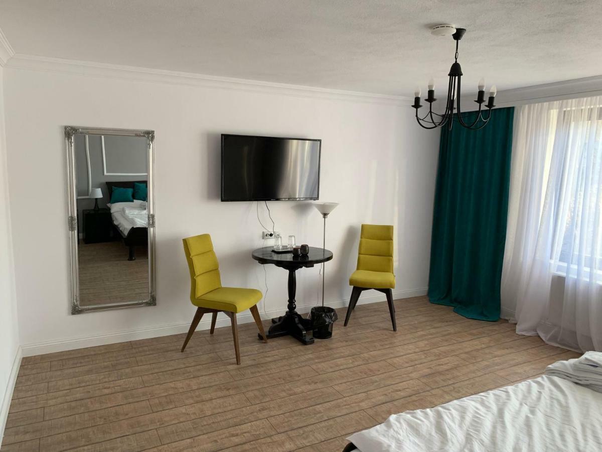 Aleea Teilor Hotel Campulung Luaran gambar